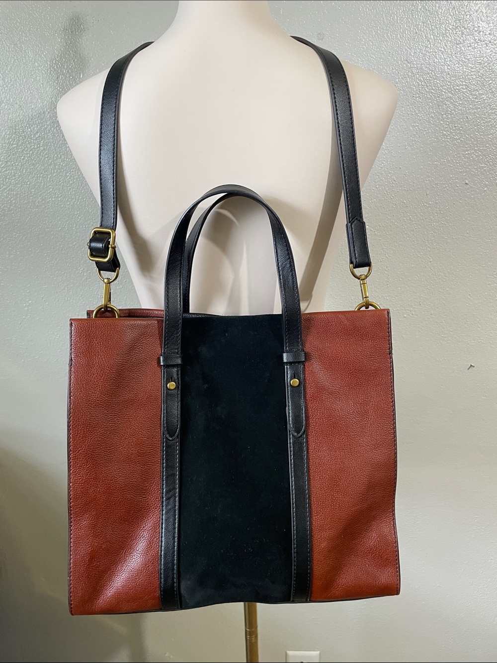 Fossil Pebble Leather Suede Crossbody Shoulder Handbag Multi Pocket Everyday